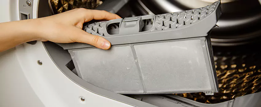 Signs Of A Clogged Dryer Lint Trap in Hemet, California